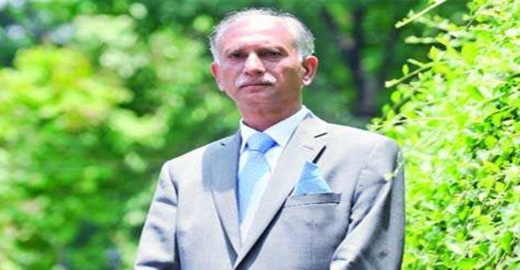 নির্যাতিত ছাত্রীর পাশে ঢাবি উপাচার্য