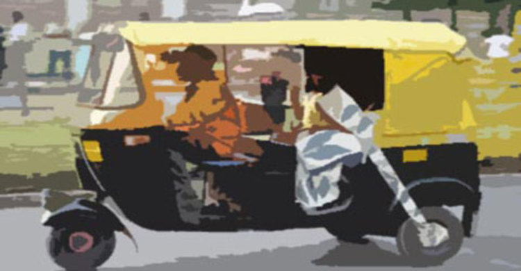 অটোরিকশায় ওড়না পেঁচিয়ে যুবতীর মৃত্যু