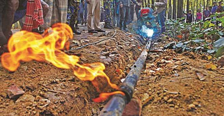 ফতুল্লায় গ্যাসের লাইন বিস্ফোরণ : দগ্ধ শিখা রানীর মৃত্যু