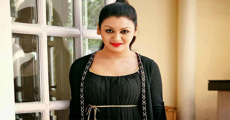 কলকাতা মাতাচ্ছেন বাংলাদেশি কন্যারা 