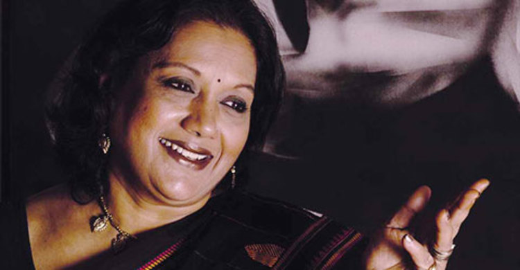 পুরস্কারের অর্থ দান করে দিলেন কবরী 