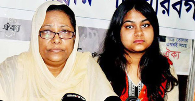 মান্নার সুচিকিৎসা হচ্ছে না : অভিযোগ স্ত্রীর 