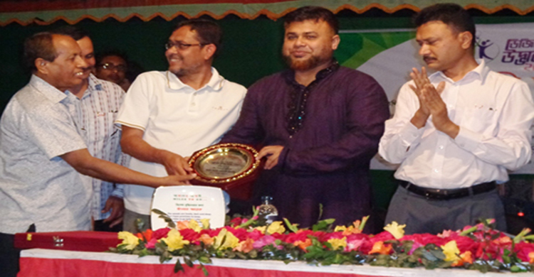 টাঙ্গাইলের পুলিশ সুপারকে মির্জাপুর কমিউনিটি পুলিশের সংবর্ধনা