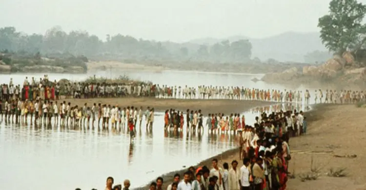 নর্মদায় কৃষকদের পানি-বিদ্রোহ