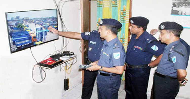 নারায়ণগঞ্জে অপরাধীদের ধরতে সিসি ক্যামেরা