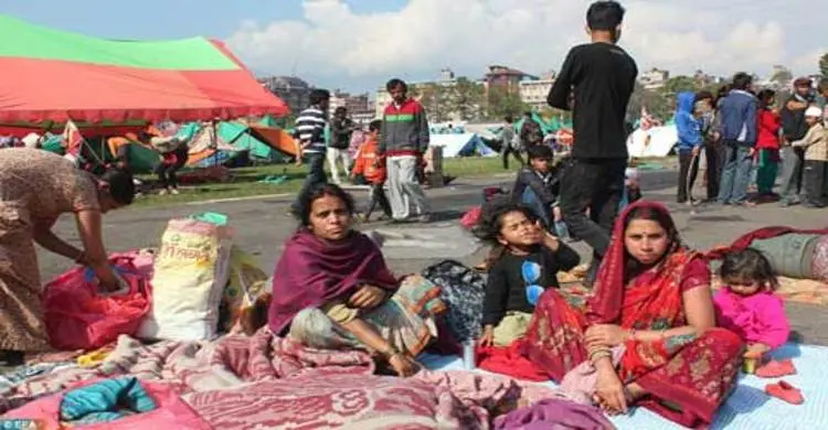 ক্লাসরুম নেই : নেপালে শিক্ষা ব্যাহত প্রায় ১০ লাখ শিশুর
