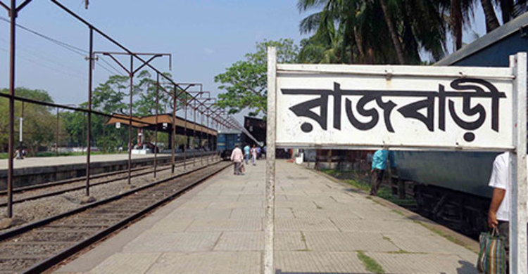 চালক ছাড়াই চলেছে ট্রেন! 