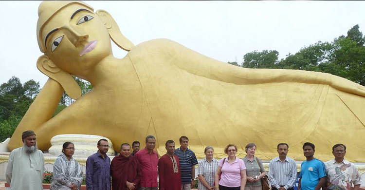 রামু বৌদ্ধ বিহার পরিদর্শনে ইইউ`র প্রতিনিধি দল