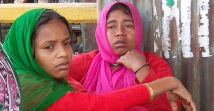 মেহেদীর রঙ শুকালো না স্ত্রীর, চলে গেলেন রাসেল