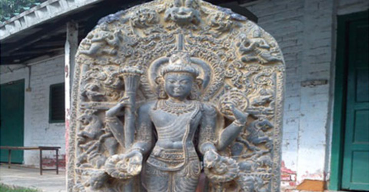 সাতক্ষীরায় কষ্টি পাথরের মূর্তি চুরি