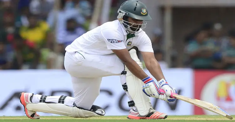 টাইগারদের কাঁধে রানের পাহাড়, দিনশেষে ৬৩/১
