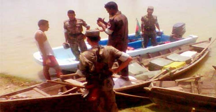 টেকনাফে মাদকসহ নৌকা জব্দ