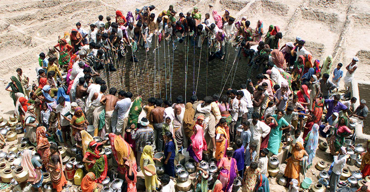 বিশ্বজুড়ে পানির জন্য হাহাকার (দেখুন ছবিতে)