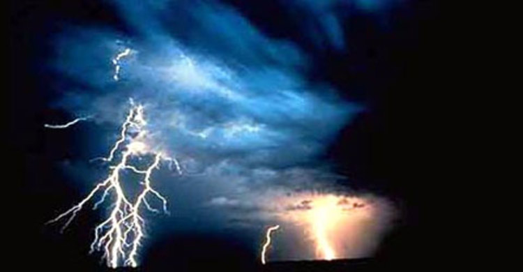 কুমিল্লায় বজ্রপাতে মা-ছেলেসহ ৫ জনের মৃৃত্যু : আহত ৫