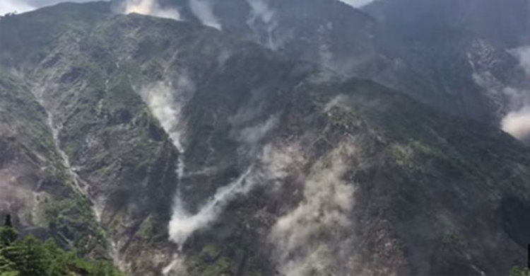 হিমালয়ের চূড়ায় দাঁড়িয়ে ভূমিকম্পের লাইভ ভিডিও প্রকাশ