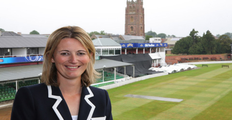 বর্ষসেরা ক্রিকেটার শার্লেট অ্যাডওয়ার্ডস