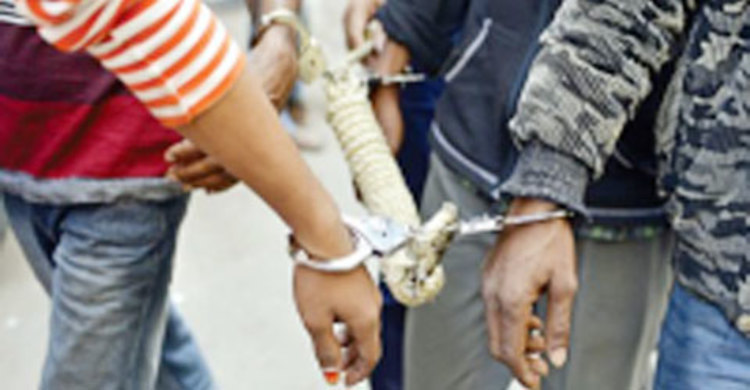 বাগেরহাটে ৫ ট্রলারসহ ৫০ জেলে আটক