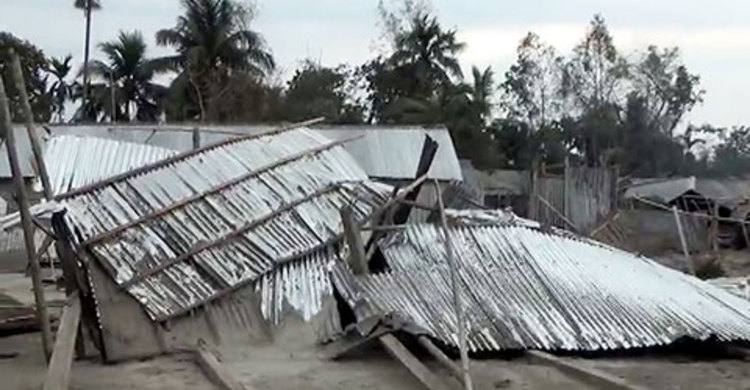 জামালপুরে কালবৈশাখী ঝড়ে নৌকা ডুবিতে মৃত ১, নিখোঁজ ৩ 
