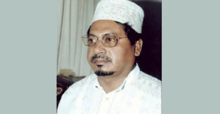 বাচ্চাদের চকলেট উপহার দিয়েছিলেন কামারুজ্জামান