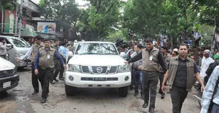 আদালত থেকে বাসার উদ্দেশে খালেদা