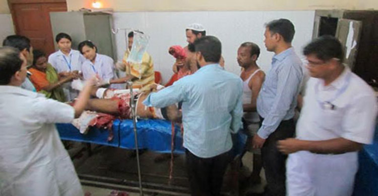 মুন্সীগঞ্জে দুর্বৃত্তদের হামলায় যুবকের হাত বিচ্ছিন্ন