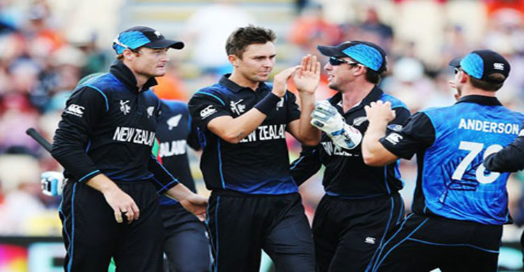 ব্যাটিং বিপর্যয়ে ওয়েস্ট ইন্ডিজ 