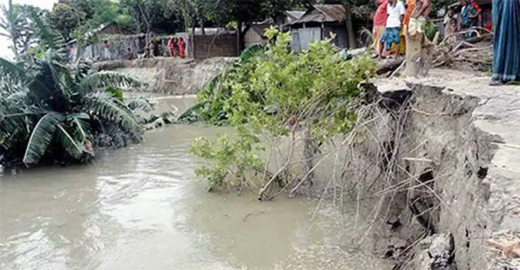 নদী ভাঙনে গৃহহীন হতে পারে ২৭ হাজার মানুষ