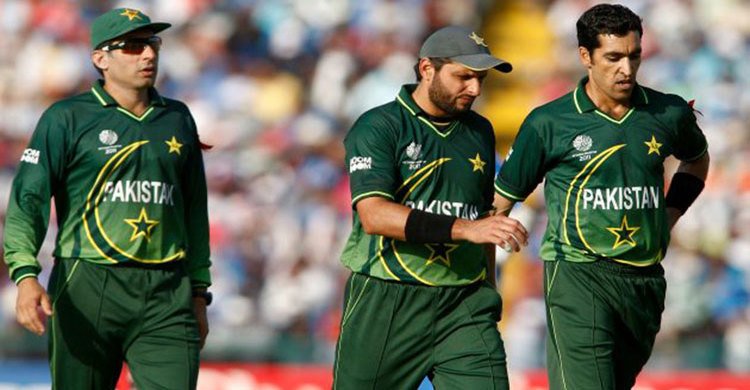 র‌্যাঙ্কিংয়ে পাকিস্তানের অবনতি