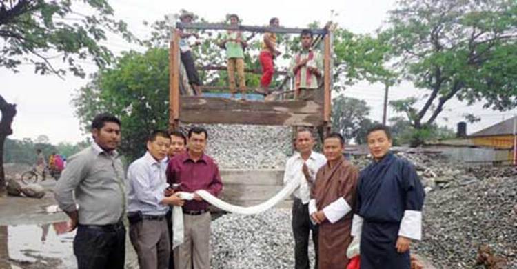 ভুটান থেকে কাটা পাথর আমদানি হচ্ছে