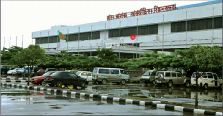 শাহ আমানতে সাড়ে চার কেজি স্বর্ণ উদ্ধার