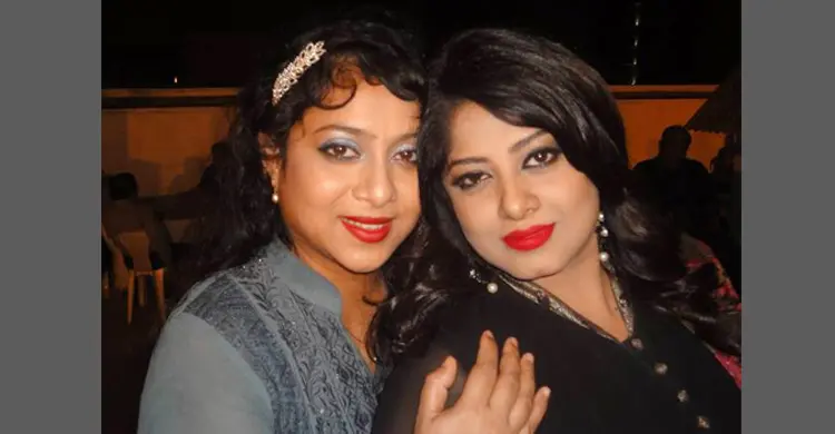 এক ফ্রেমে শাবনূর ও মৌসুমী