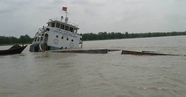 সুন্দরবনে সারবাহী জাহাজটি এখনো উদ্ধার হয়নি : পানিতে মিশছে পটাশ