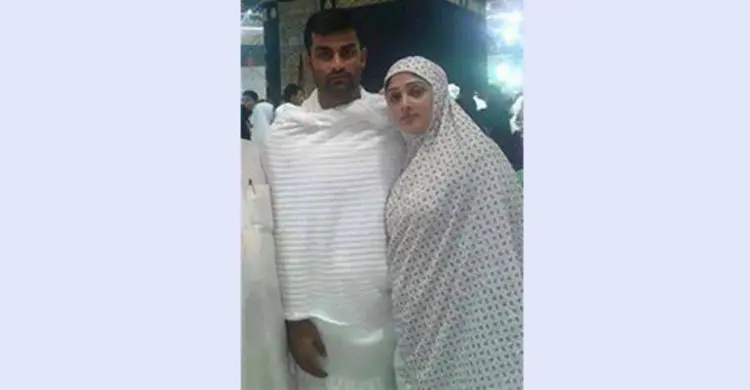 স্ত্রীকে নিয়ে ওমরাহ পালন করলেন তামিম