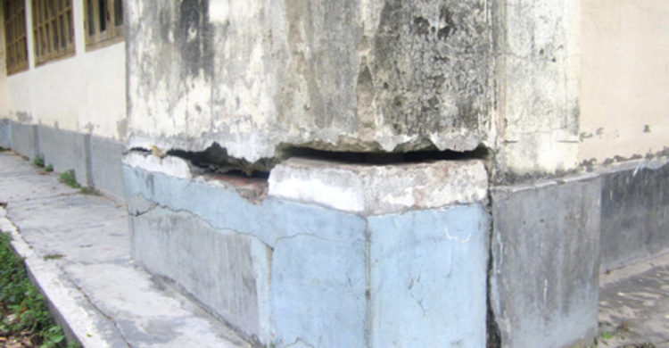 টেক্সটাইল ভোকেশনাল ইনস্টিটিউটের ভবনে ফাটল