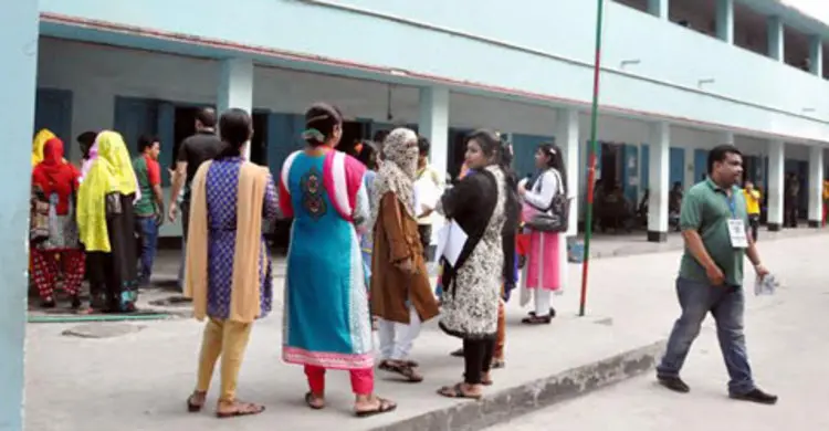 বর্জন ও সহিংসতার মধ্যদিয়ে শেষ হলো ভোট গ্রহণ