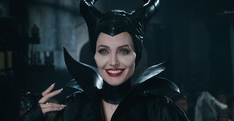 রুশ সম্রাজ্ঞী অ্যাঞ্জেলিনা জোলি 