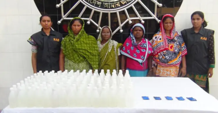 তেজগাঁও শিল্পাঞ্চলে মাদকসহ আটক ৪