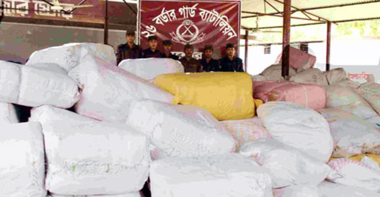 বেনাপোলে ৩ কোটি টাকার ভারতীয় পণ্য আটক