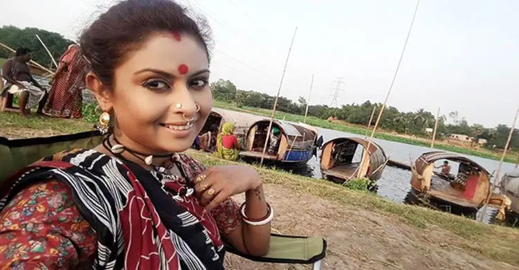 সাপের ছোবল খেয়ে হাসপাতালে চাঁদনী