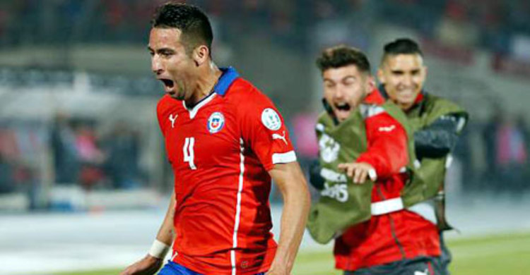 উরুগুয়েকে কাঁদিয়ে সেমিতে চিলি