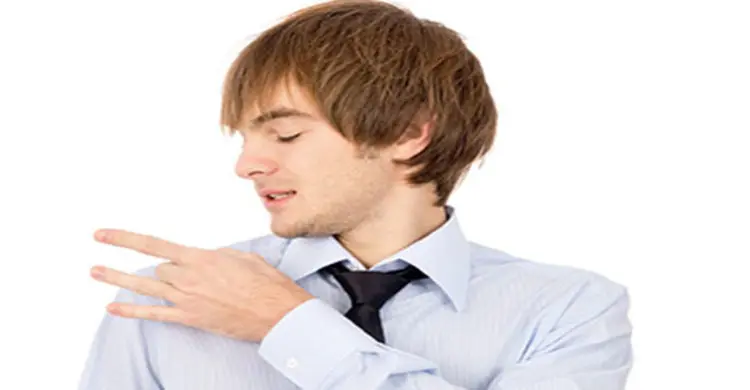 ছেলেরা খুশকি দূর করতে যা করবেন