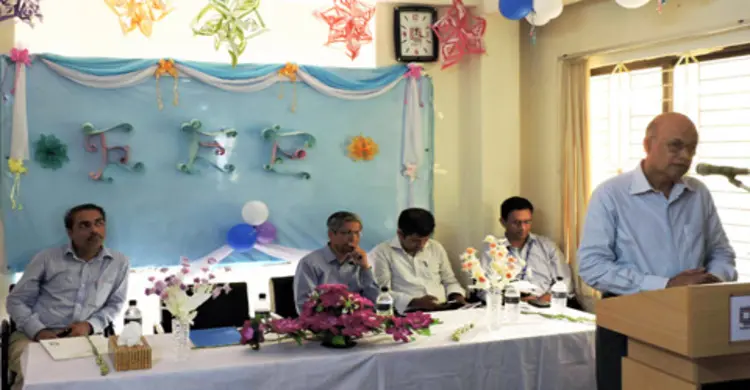 বরেন্দ্র বিশ্ববিদ্যালয়ে নবীনবরণ অনুষ্ঠিত