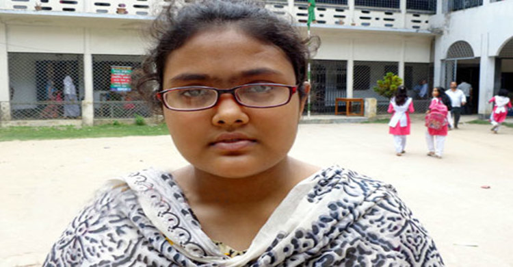 এসএসসি পরীক্ষার্থীকে ফেল করানোর প্রতিবাদে মানববন্ধন