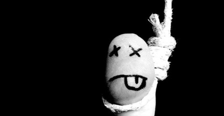 নীলফামারীতে পেট কেটে দিনমজুরের আত্মহত্যা