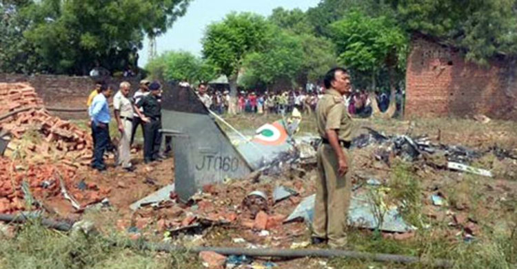 উত্তরপ্রদেশে ভেঙে পড়ল যুদ্ধবিমান 