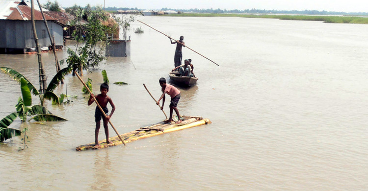 কুড়িগ্রামে দেড় লাখ মানুষ পানিবন্দি : খাদ্য সংকট