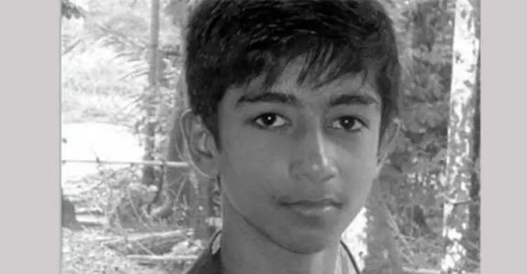 এভাবে চলে যেতে নেই