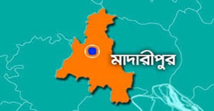 কালকিনিতে হাতিয়ে নেয়া অর্থ ফেরত পেল গ্রাহক