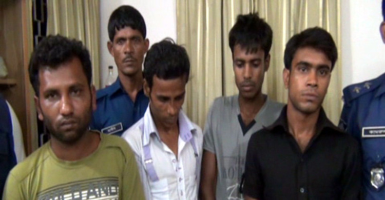 ডাকাতির প্রস্তুতিকালে ৪ ডাকাত আটক, অস্ত্র উদ্ধার