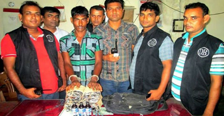 মাগুরায় ফেনসিডিলসহ মাদক ব্যবসায়ী আটক